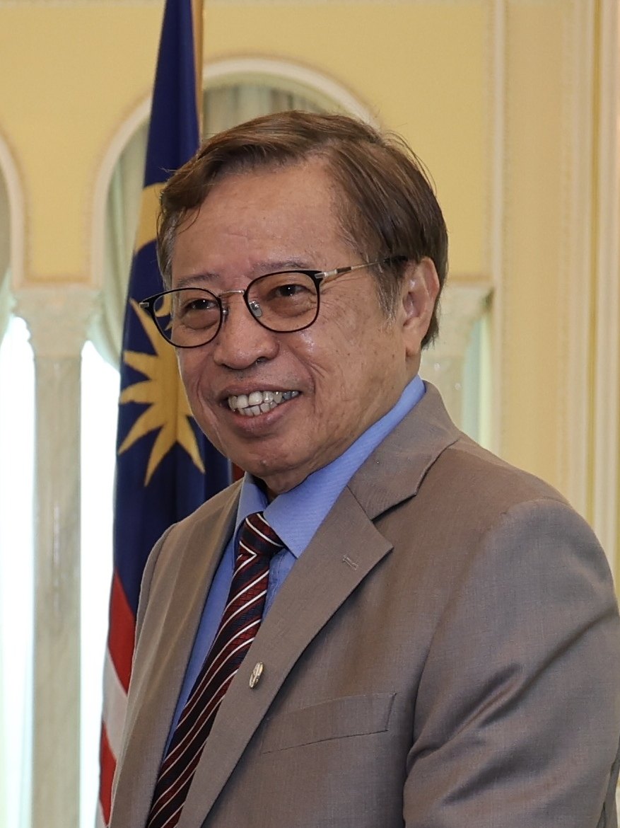 Abang Johari gesa ketua masyarakat jadi penghubung kerajaan dan rakyat