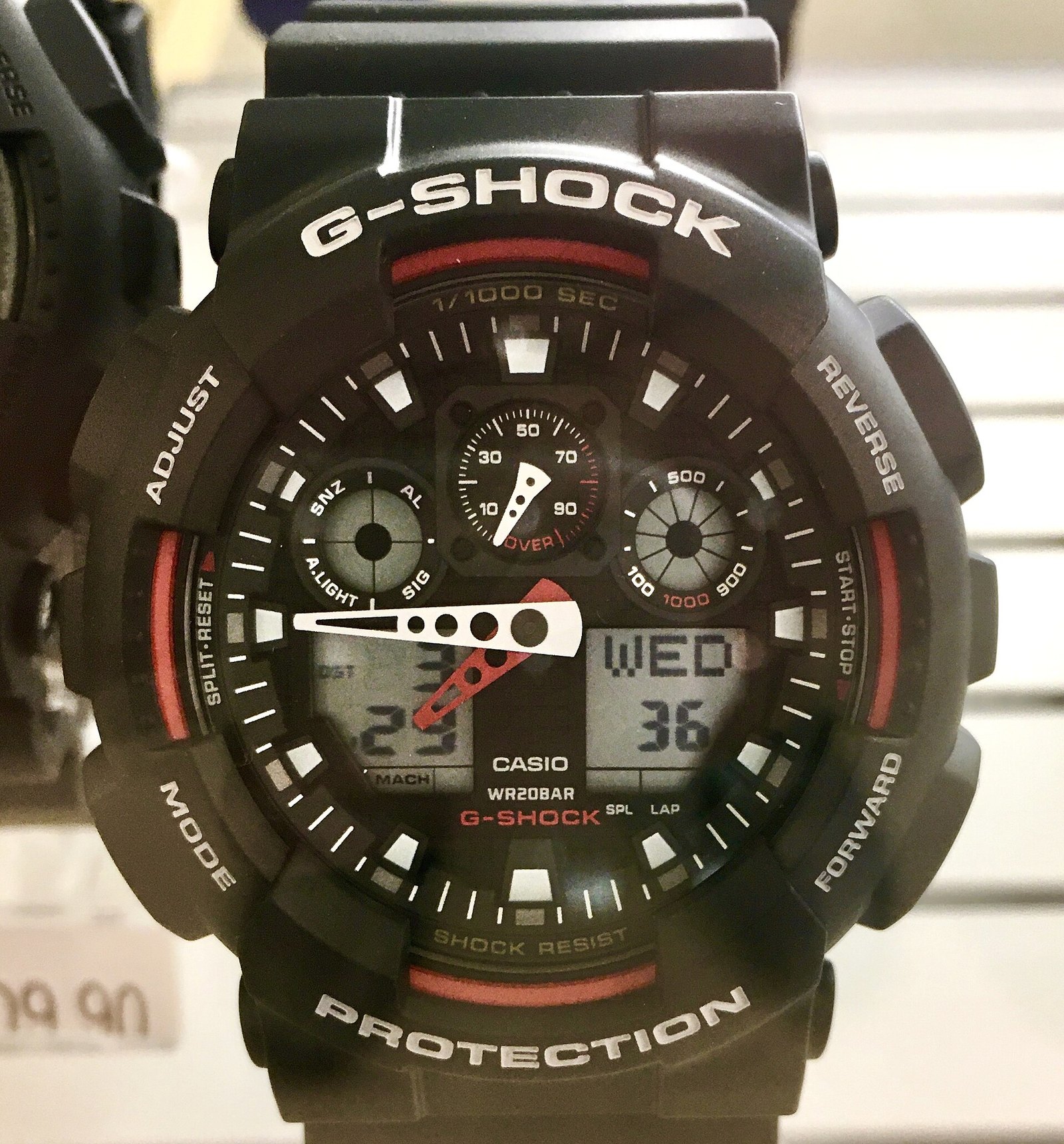 G-SHOCK lancar siri 'Bold Camo' gabung corak tentera dan emas