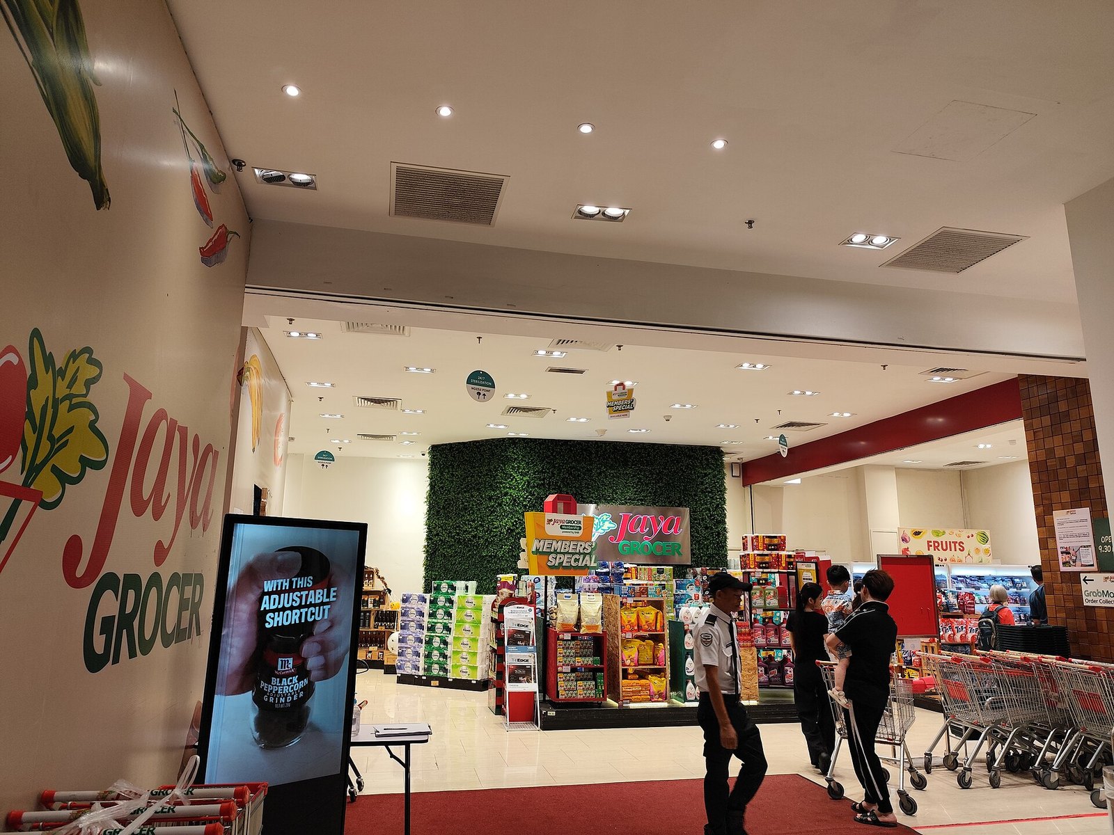 Jaya Grocer named HYROX Malaysia's official national supermarket partner