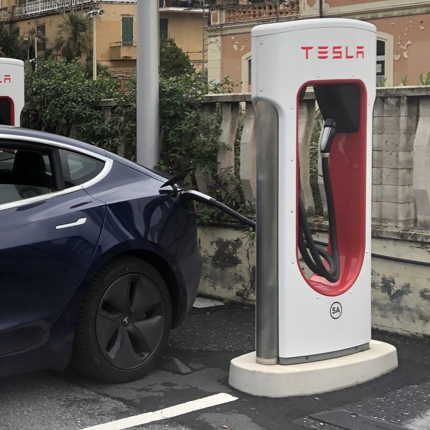 Kerajaan Kaji Mekanisme Terbaik Levi Jualan Kereta Elektrik