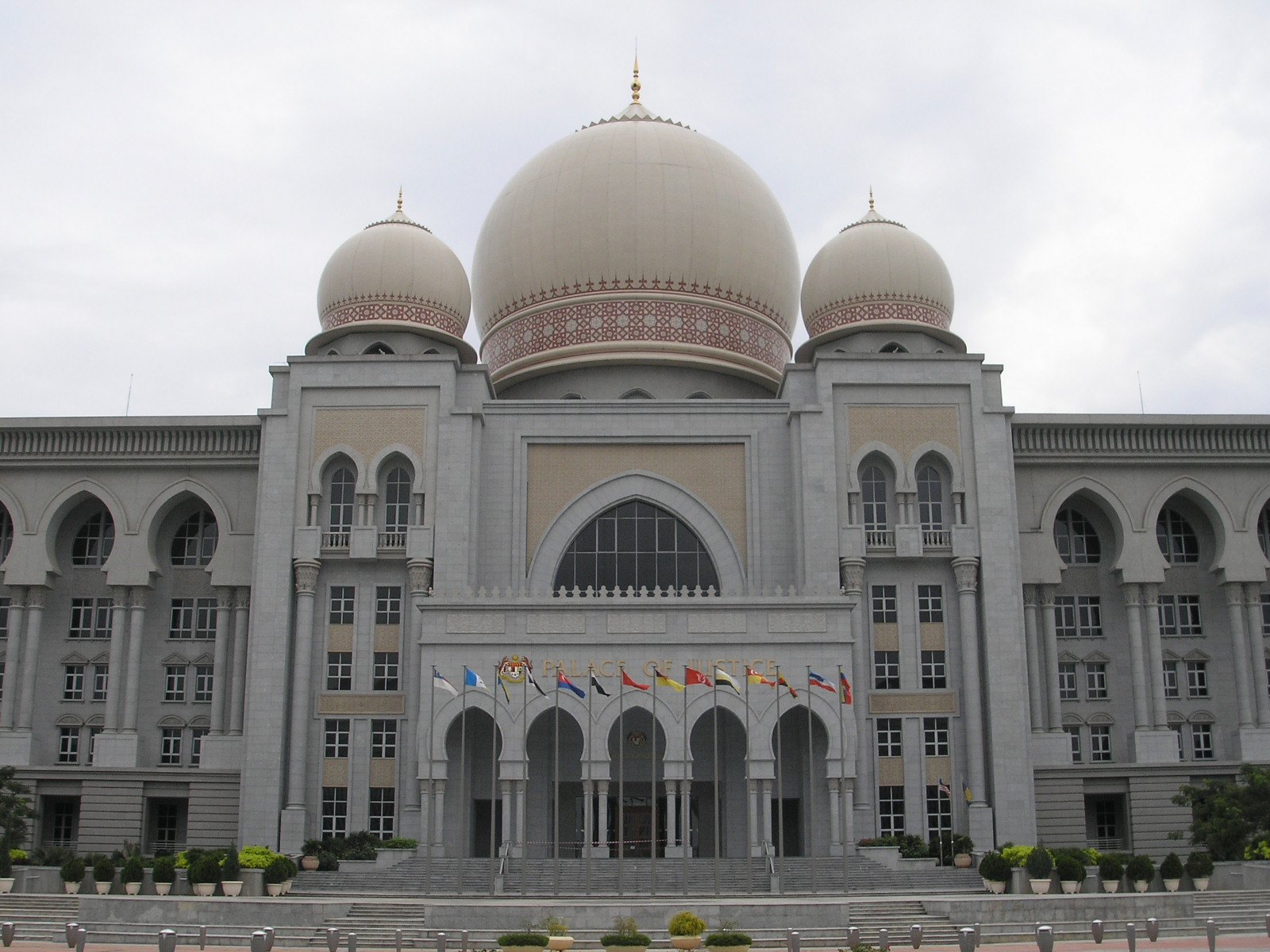 Mahkamah Persekutuan tolak permohonan bekas eksekutif Seacera untuk merayu