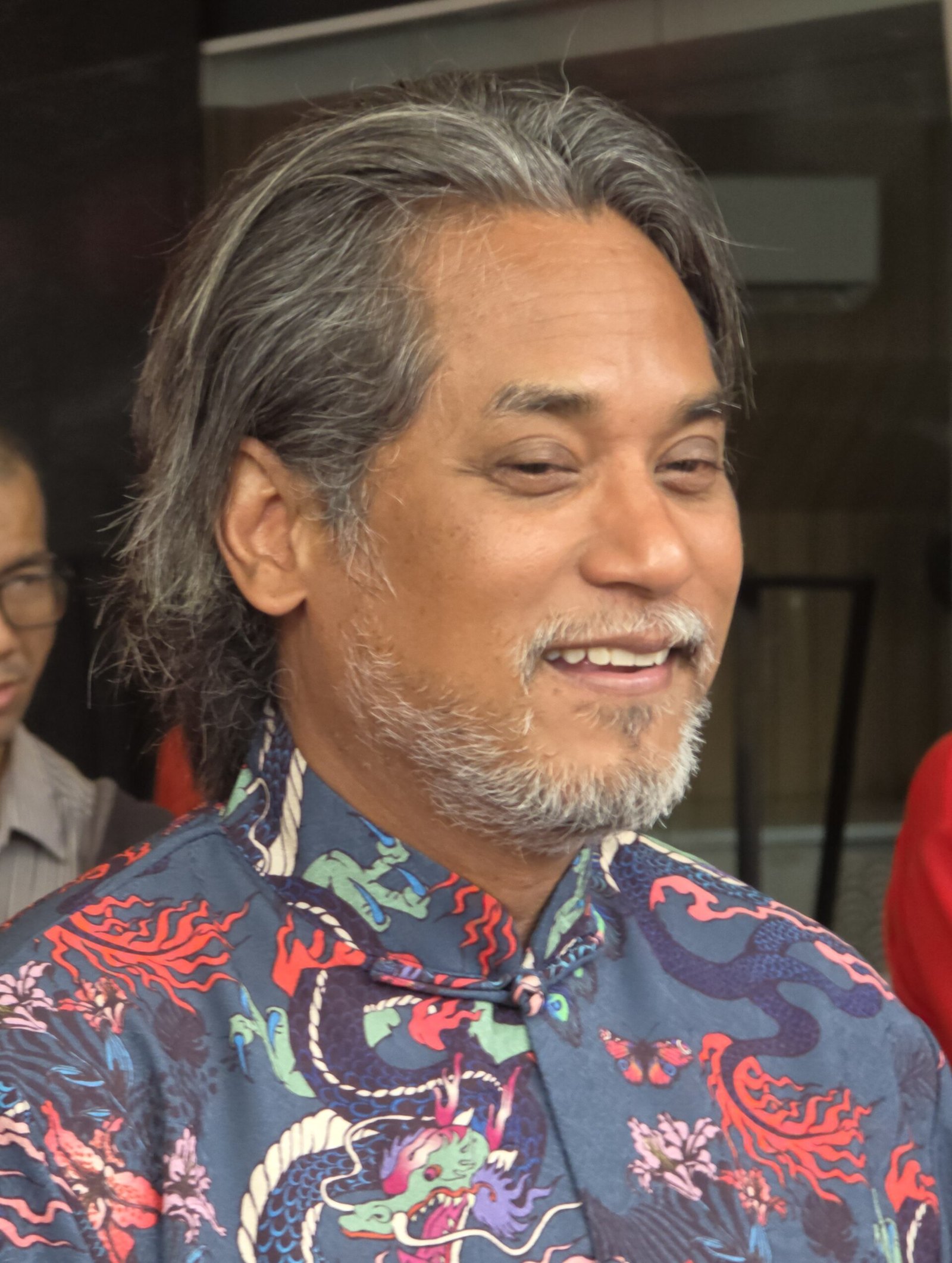Masa untuk Umno jujur tentang kegagalan tadbir urus TH, kata Khairy