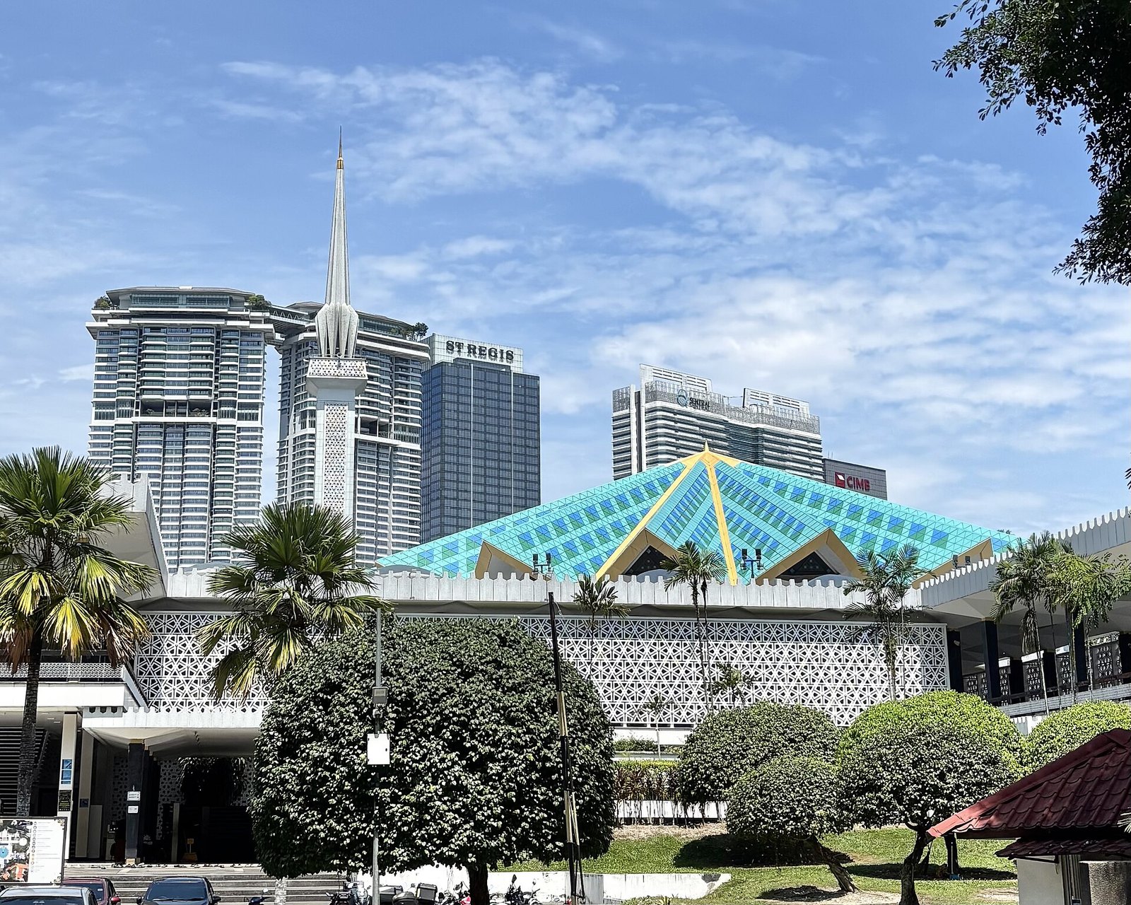 Kolumnis kritik kesenyapan NGO Islam reformis hadapi retorik ekstremis