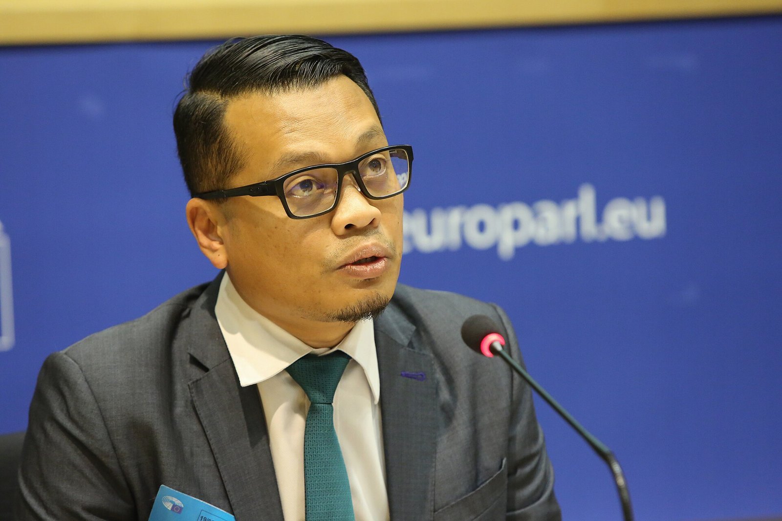 Nik Nazmi: Pakatan politik hampir selalu datang dengan kompromi