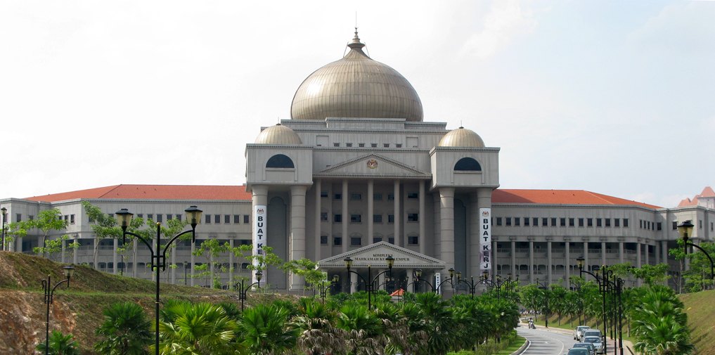 Permohonan Rosmah tangguh bayar RM67.5 juta diketahui 12 Ogos