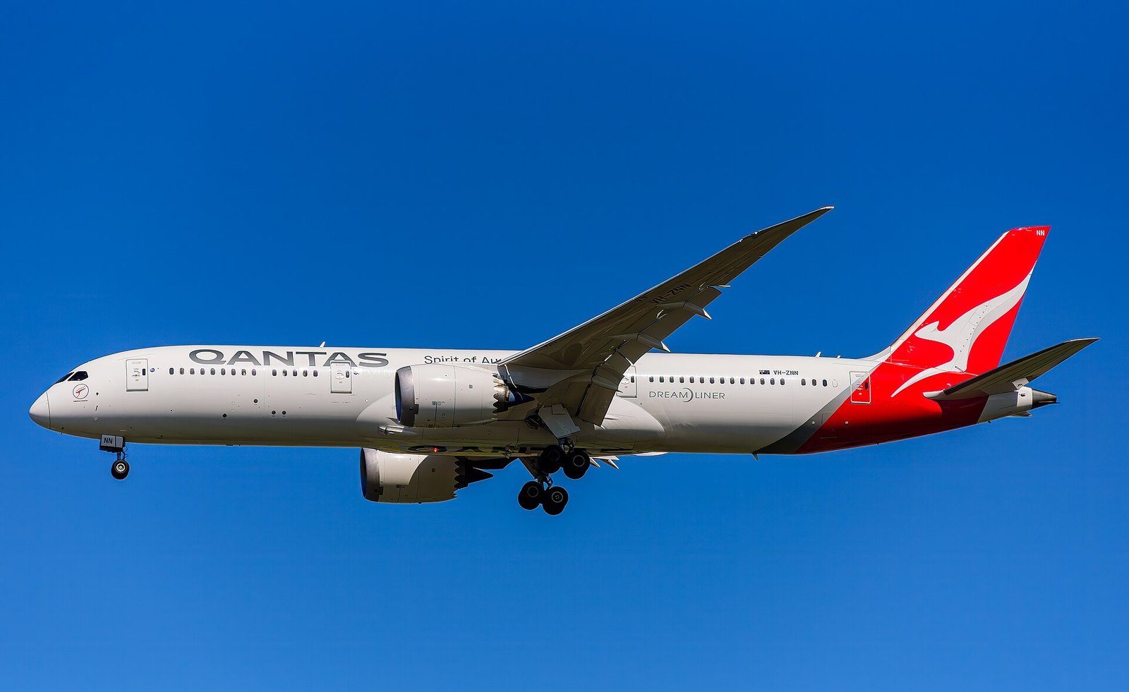 Qantas, Pilots' Union Reach Provisional Agreement in Pay Talks