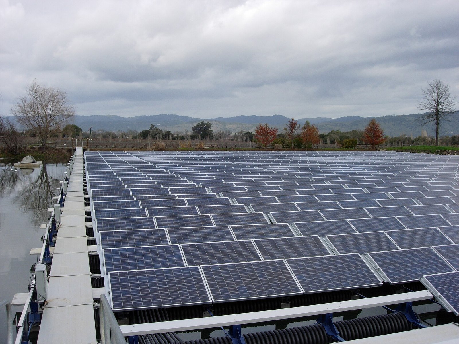 Singapura luluskan import 900MW tenaga bersih dari Malaysia