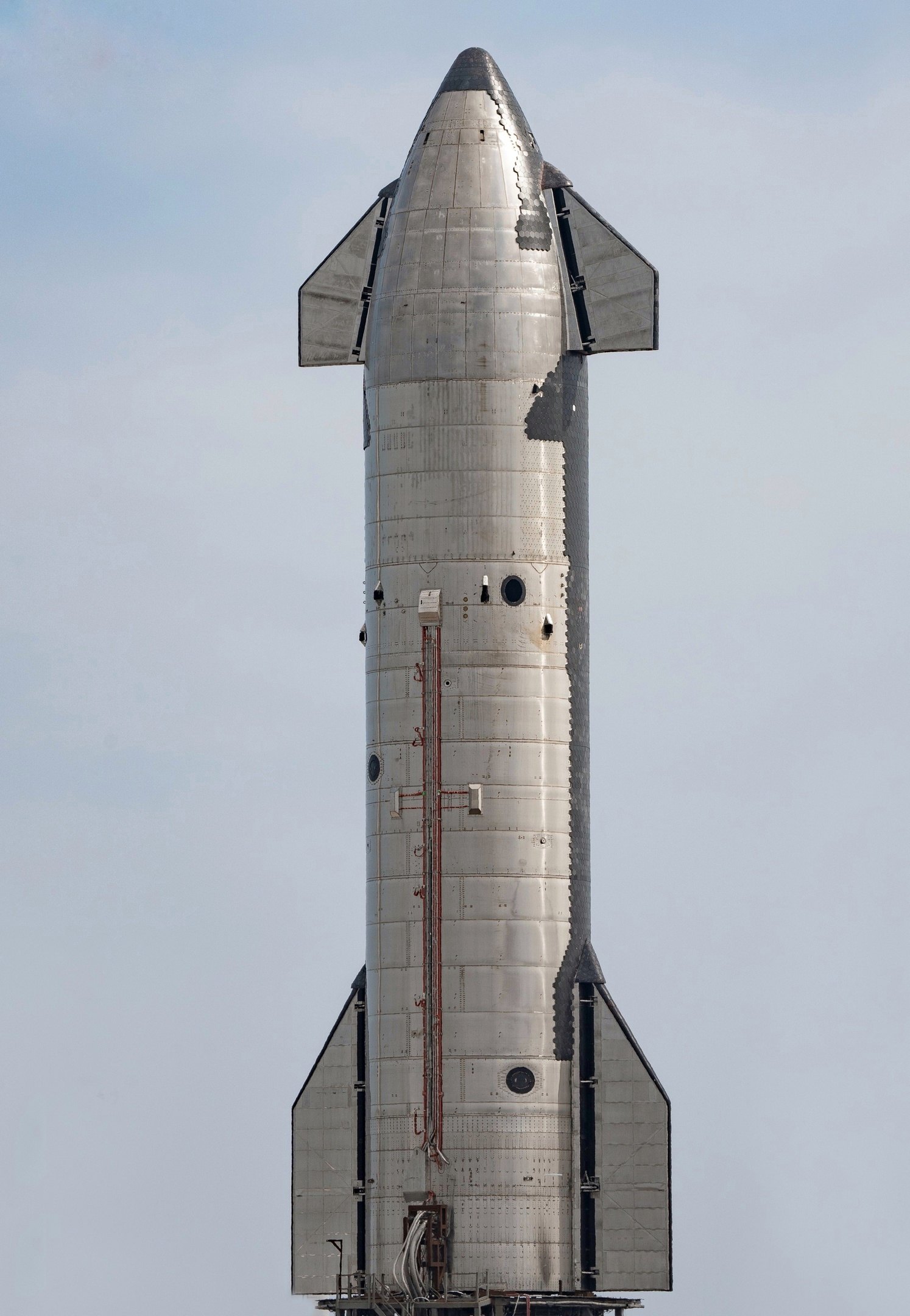SpaceX sasar lancar Starship bulan ini, cuba tangkap di darat