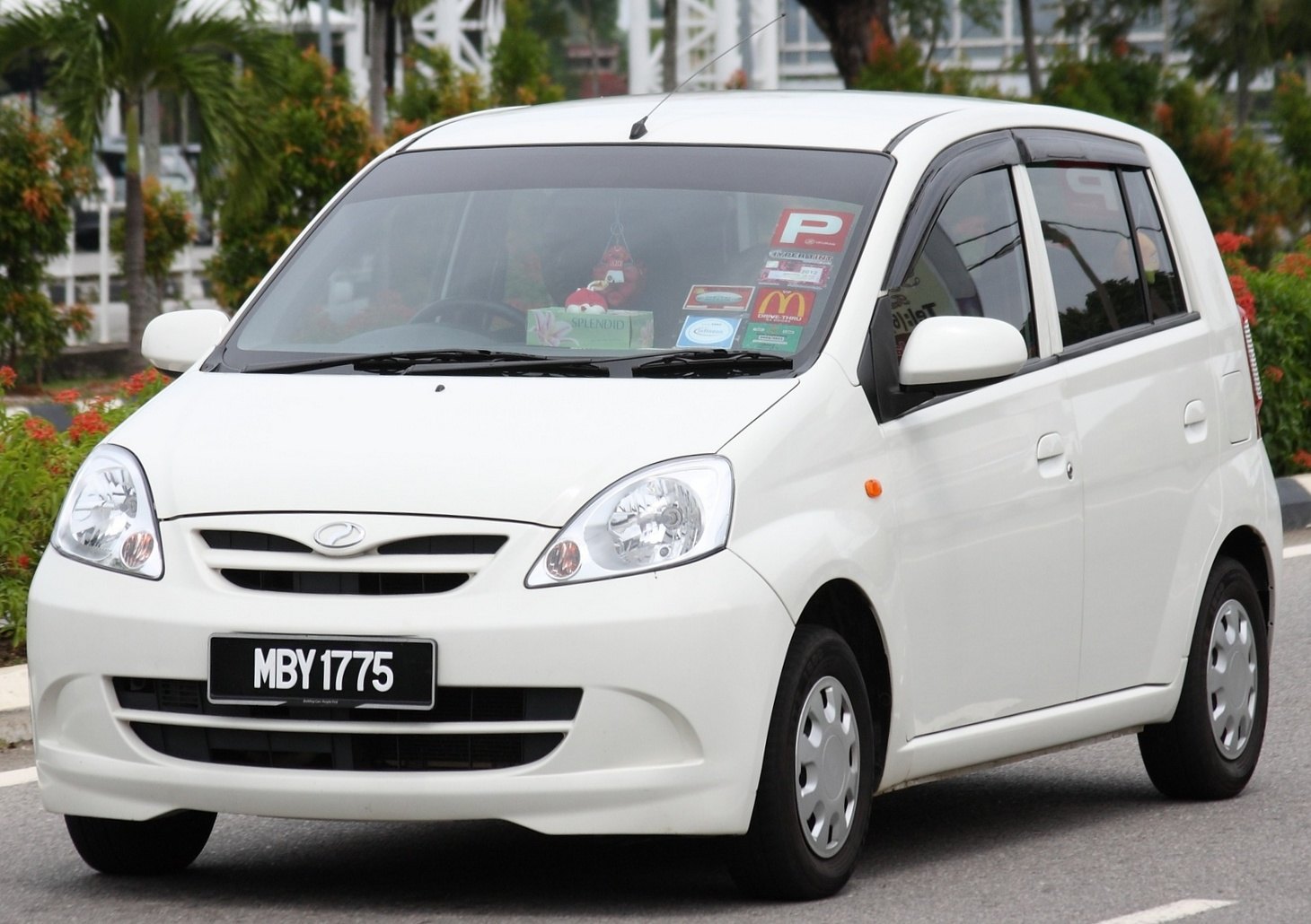 Tiga Maut, Tiga Cedera Perodua Viva Terbabas Di Kunak-Semporna