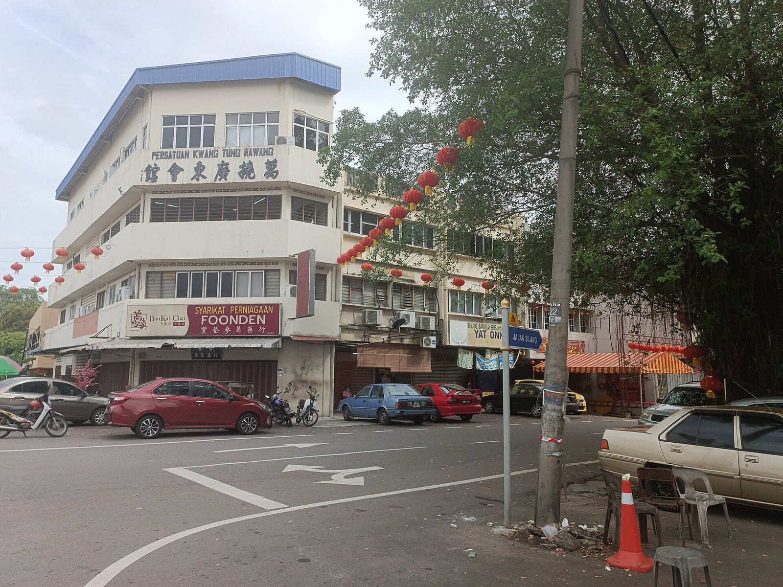 Woman took five children to live on KL streets despite RM1,500 monthly income, activist says