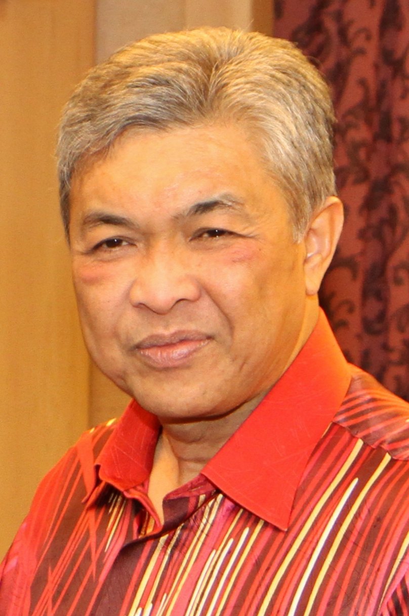 Zahid: Government business cannot stop just because political temperature rises