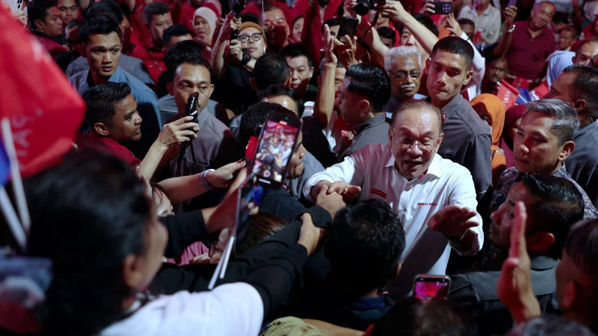 Pakatan Harapan Names Full Slate of 56 Candidates in Johor State Elections Bid