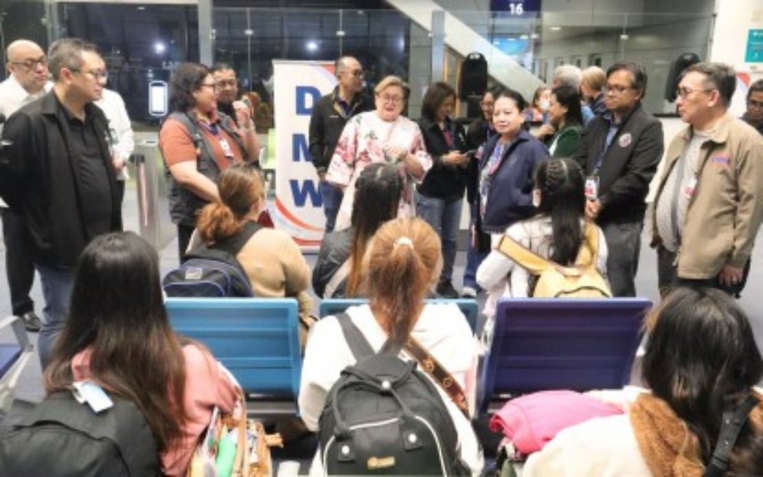 24 Filipinos Detained in Russia Return Home After Marcos-Putin Summit