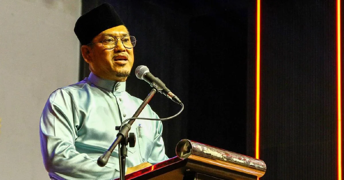 Bersatu Leader Criticises PN Ally Over Defection While Retaining Coalition Status