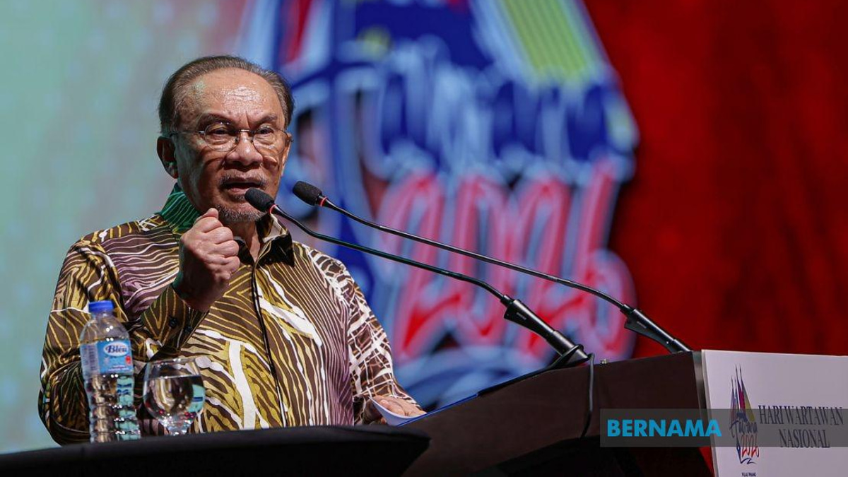 PM Anwar Endorses Nallini as MMC Chair to Restore Public Trust in Media Regulator