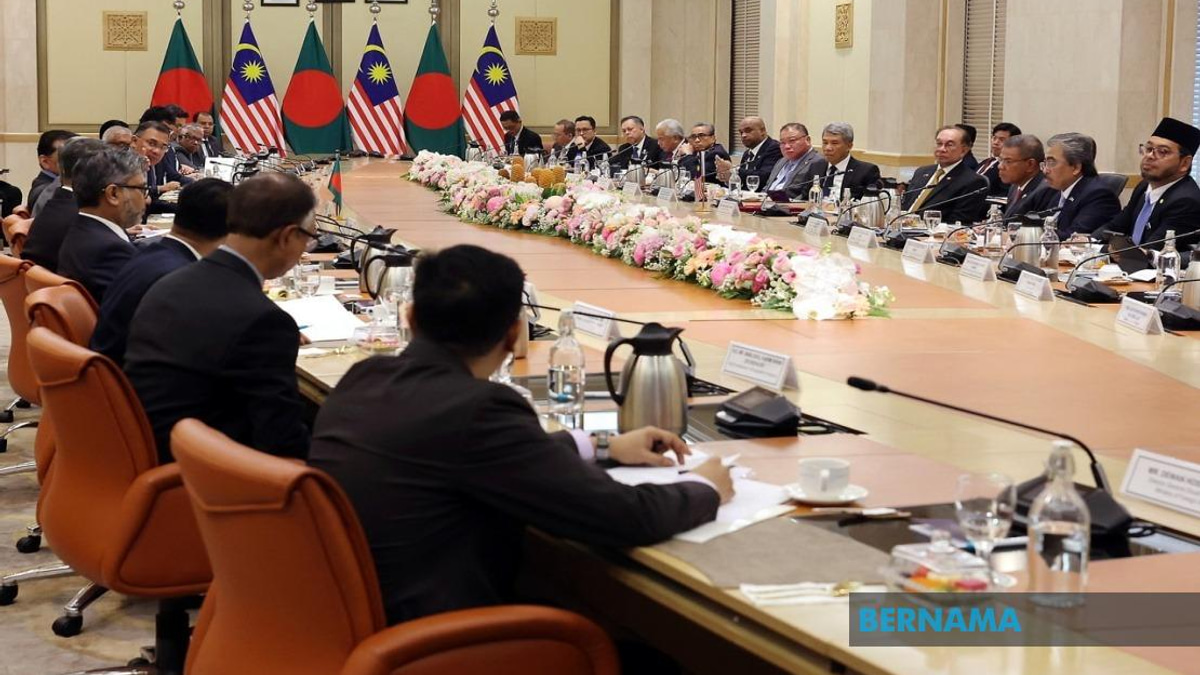 Malaysia, Bangladesh to Deepen Ties in AI, Energy and Semiconductors