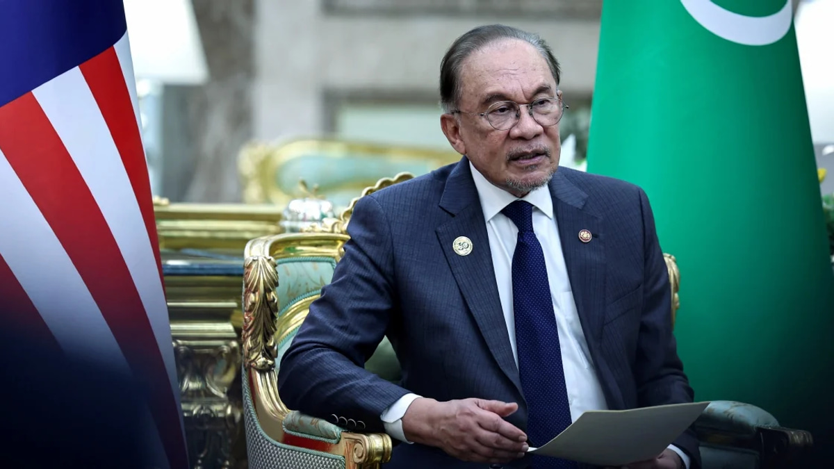 Anwar Welcomes US-Iran Talks, Urges Sustained Commitment to Regional Stability