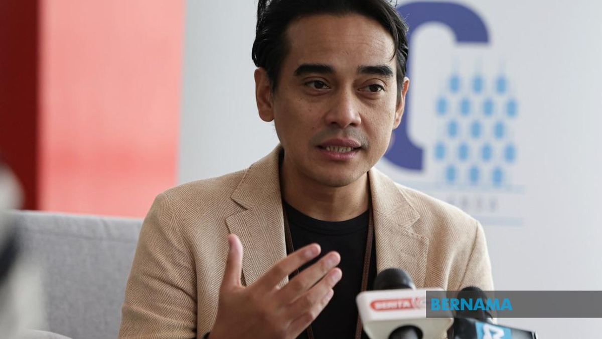 Journalists Must Embrace AI to Remain Competitive, Says Broadcasting Chief
