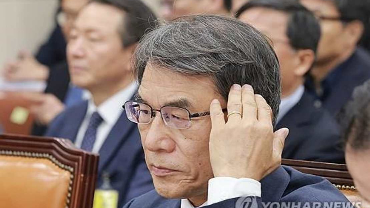 South Korean Authorities Launch Raid on Election Commission Over Former Chief's Alleged Fund Misuse