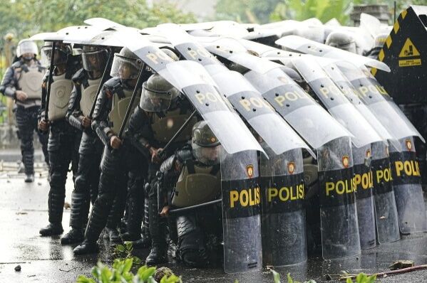 Indonesia's Security Agencies at Loggerheads Over Corruption Raids and Military Deployment
