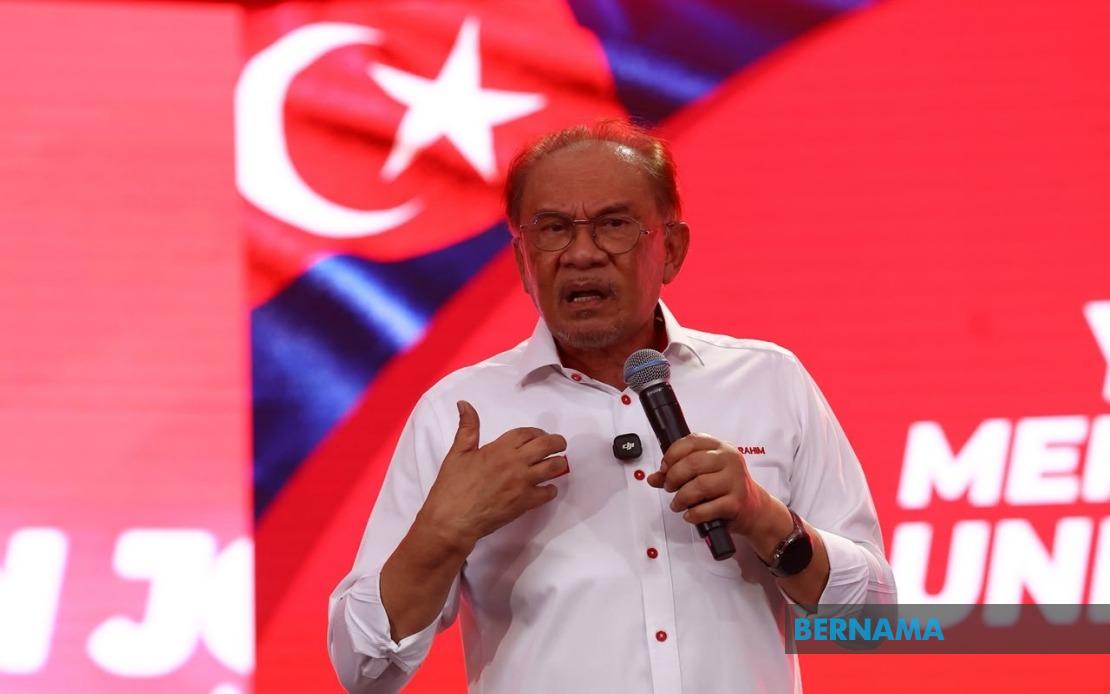 Anwar Dismisses BMW Claims, Clarifies Vehicle Ownership as Government Asset