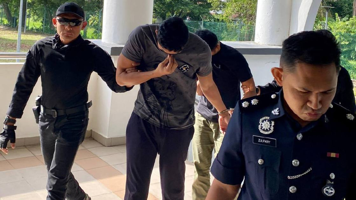 Two soldiers face court over Myanmar migrant smuggling case