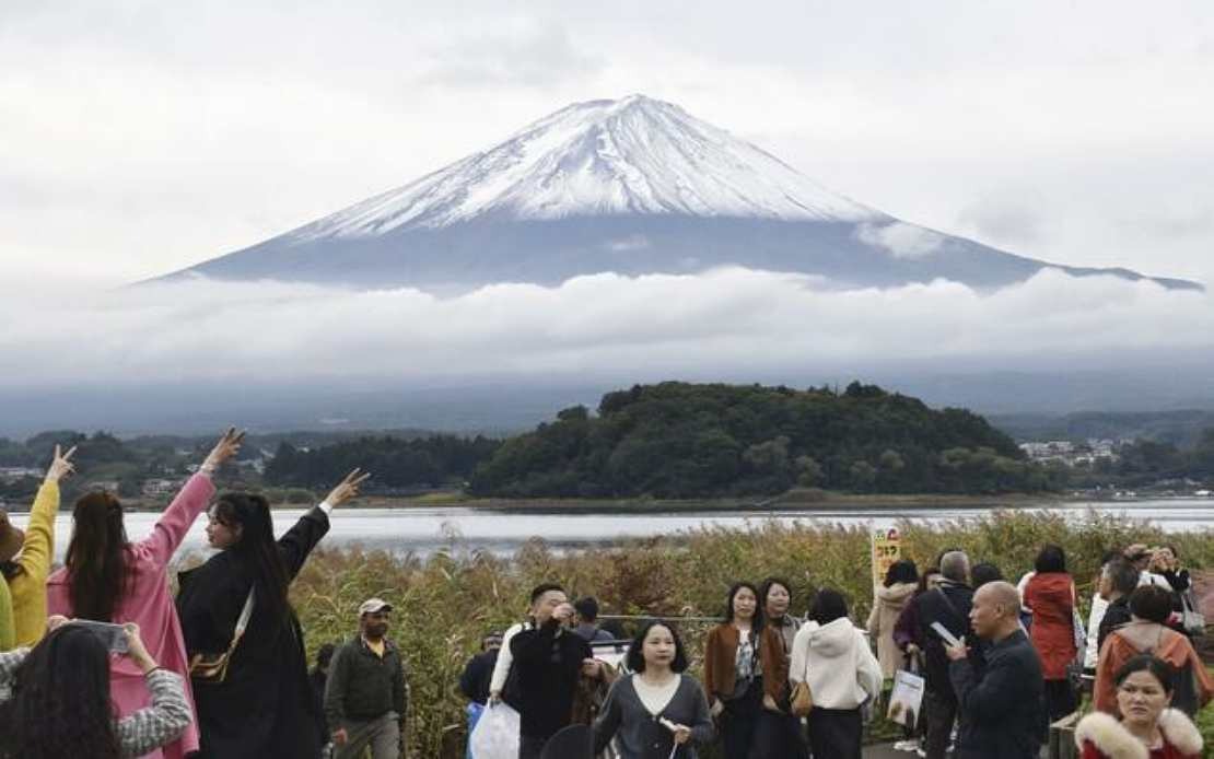 Japan Reports Record Mountain Stranding Crisis As Visitor Numbers Surge