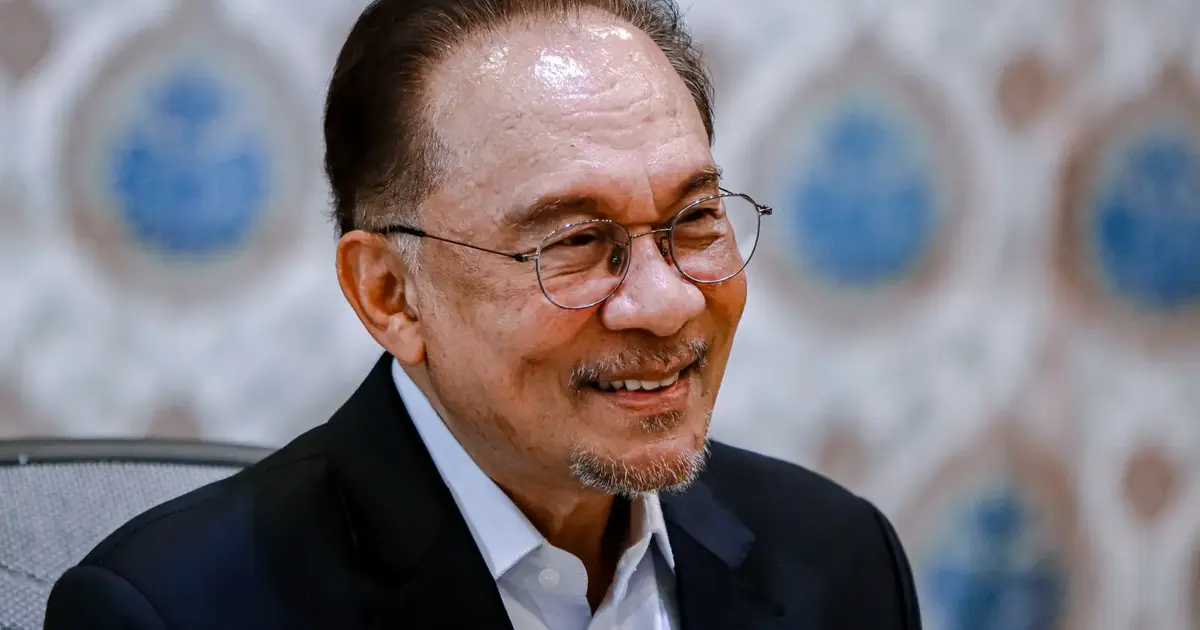 Anwar Ibrahim Leads Latest Approval Ratings as PM Maintains Public Support