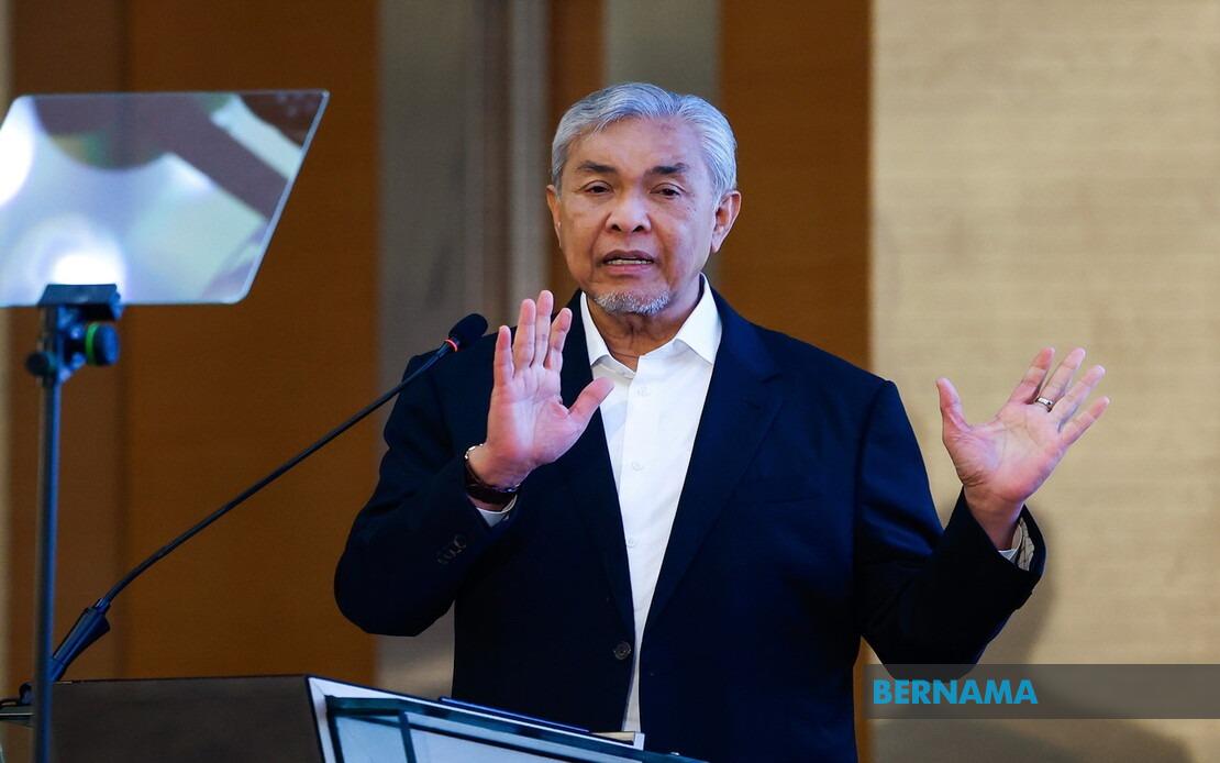 Ahmad Zahid Urges Respect for Monarchy as Negeri Sembilan Campaign Begins