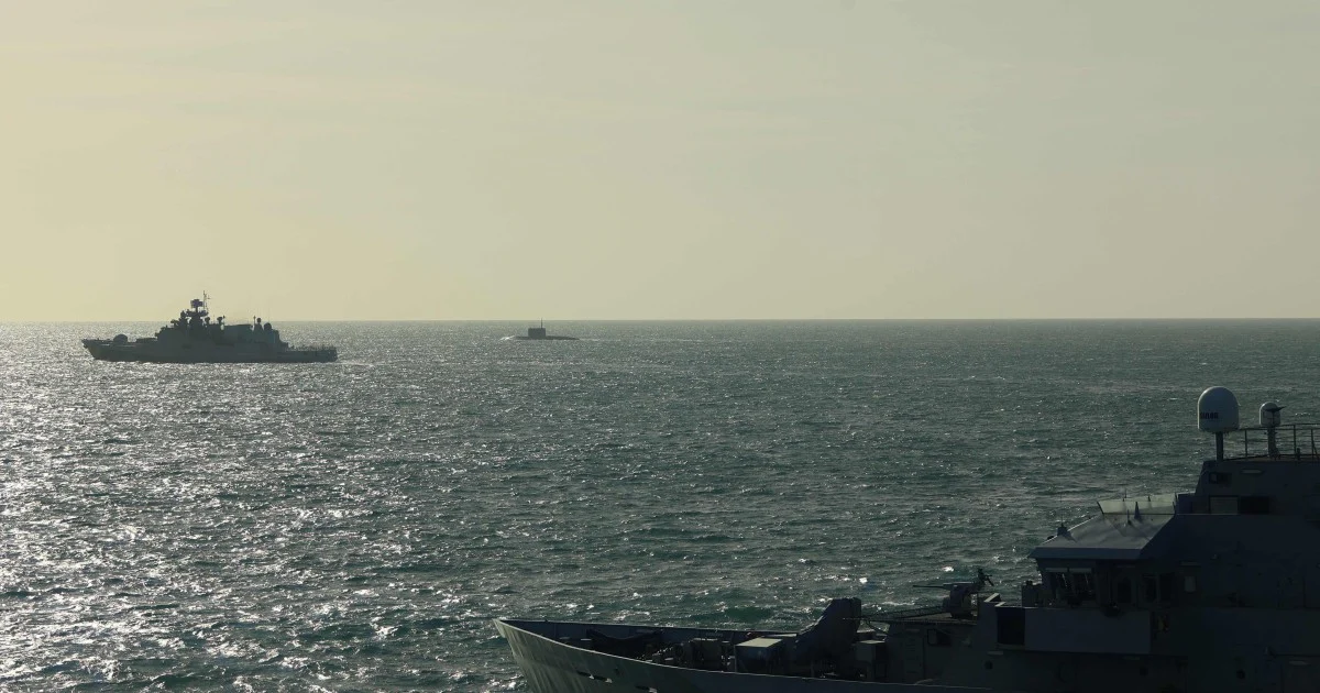 UK PM Plays Down Russian Warship Incident as 'Reckless' Rather Than Threatening