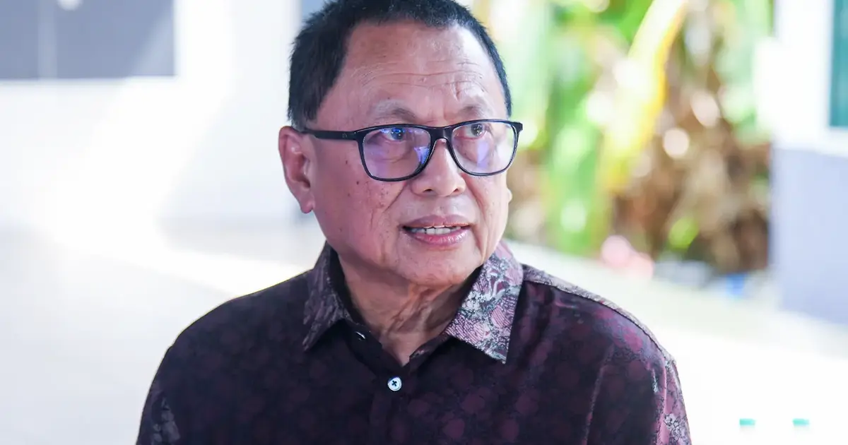 Umno Senator Puad Zarkashi Resigns From Party Ahead of Johor Election