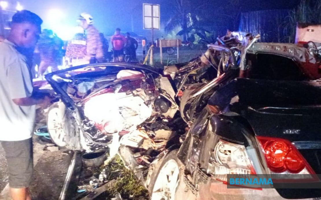 Anwar Extends Condolences to Families of Six Killed in Bentong Highway Crash