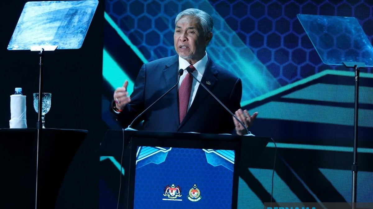 BN Commits to Unity Government Following UMNO Assembly Decision