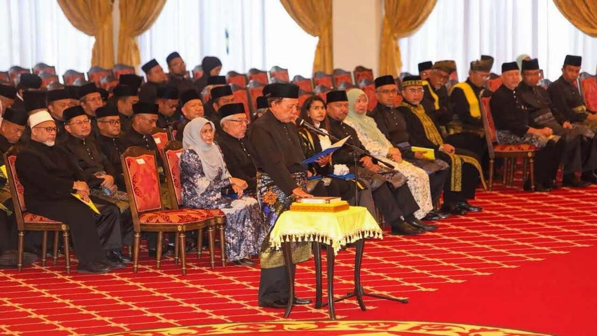 Zahid and Cabinet Ministers Welcome Ismail Lasim as Negeri Sembilan's New Menteri Besar