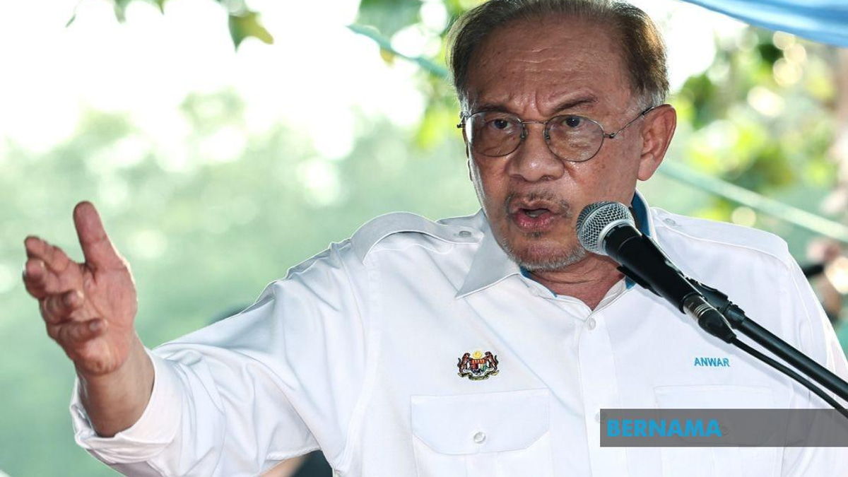 Economic Growth Must Reach Rural Communities, Says Anwar