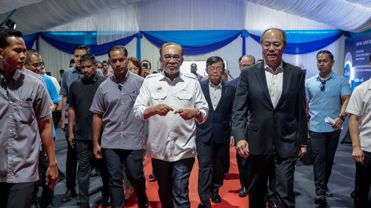 Malaysia's balanced diplomacy attracts global investors, says Anwar