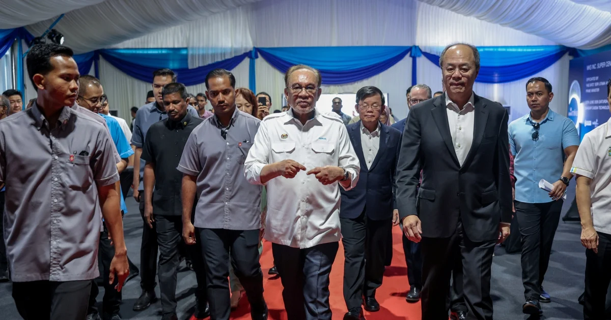 Malaysia's balanced diplomacy attracts global investors, says Anwar