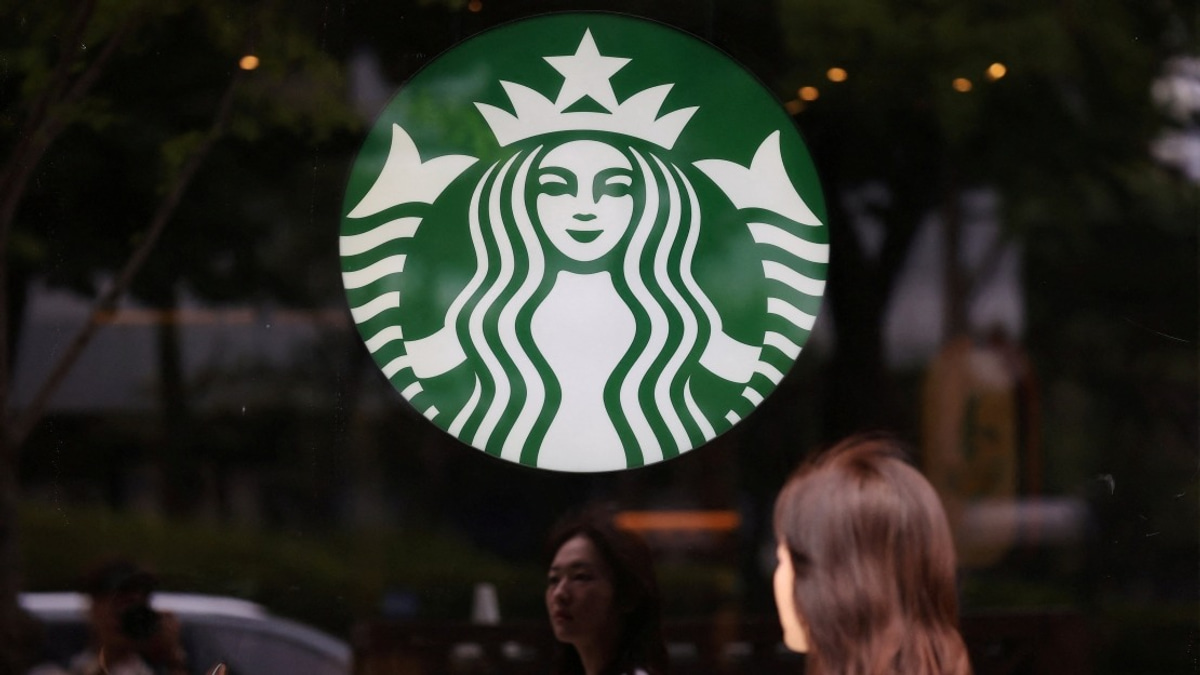 Starbucks South Korea Closes 2,000+ Outlets for Staff History Training After Ad Fiasco