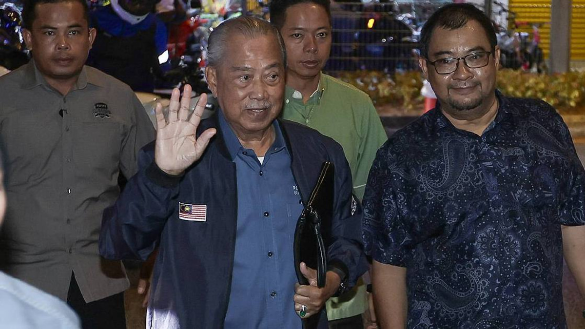 PN Emergency Session Sidesteps Bersatu Membership Question, Muhyiddin Says