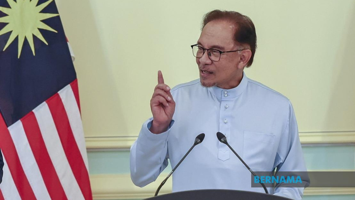 Anwar's Gaza Strategy Balances Principle with Pragmatism, Says Defence University Analyst