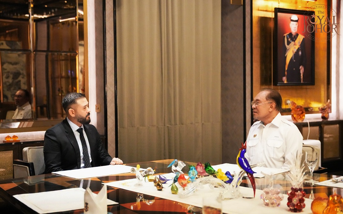 PM Anwar Thanks Johor Regent for Courtesy Visit, Warns Against Politicising Royalty