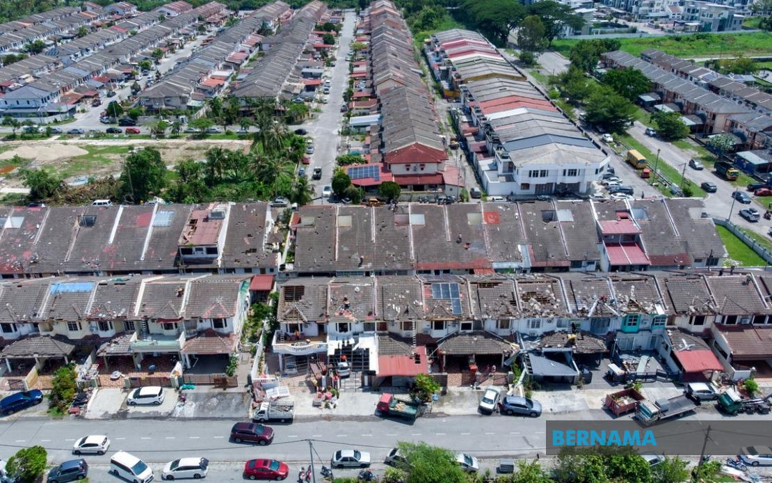 Police Seal Five Zones in Storm-Ravaged Bercham to Combat Looting