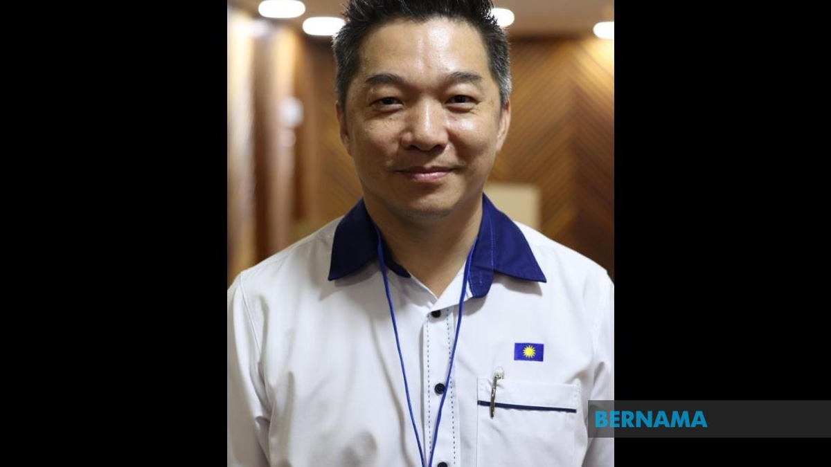 Bong Seng Heng Leverages Council Track Record in Stulang State Seat Bid
