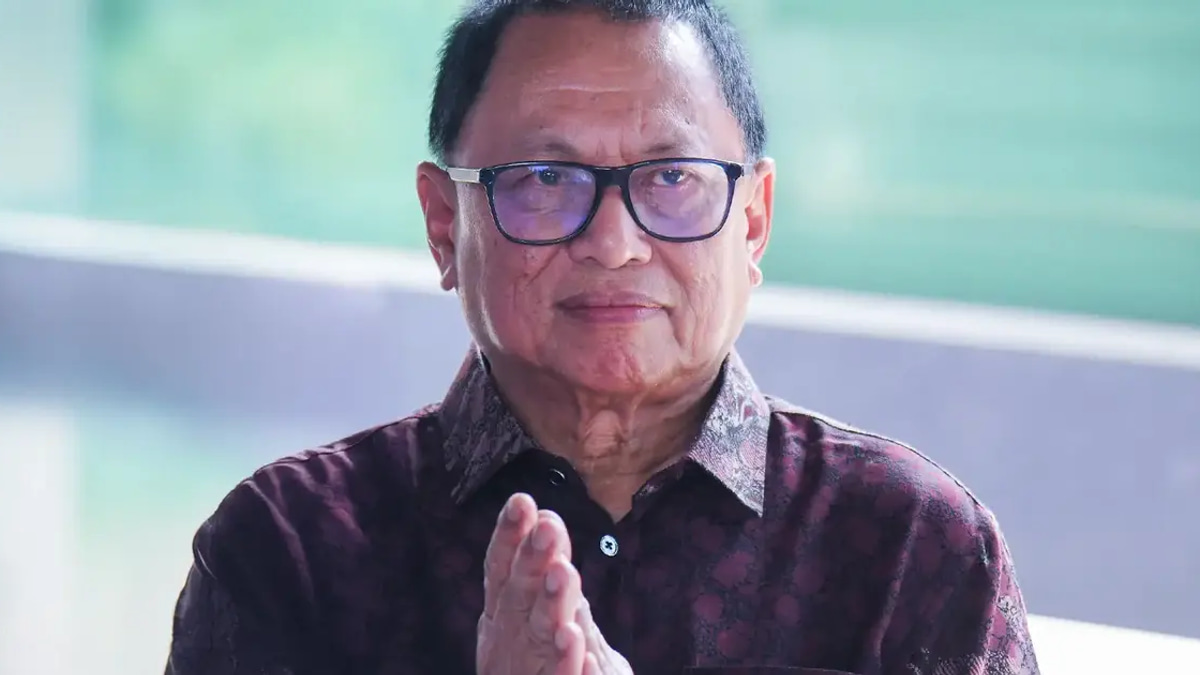 Umno Faces Vulnerability as Rivals Circle Over Puad's Exit, Analysts Warn