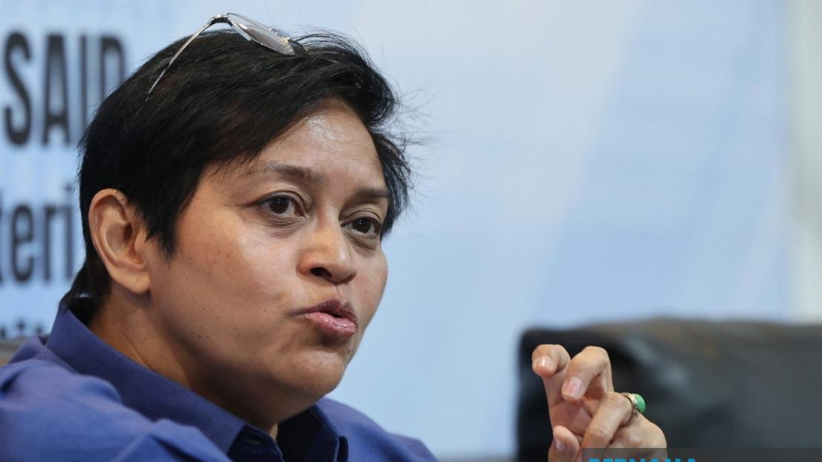 State Alliances Don't Shake Unity Government, Says Azalina