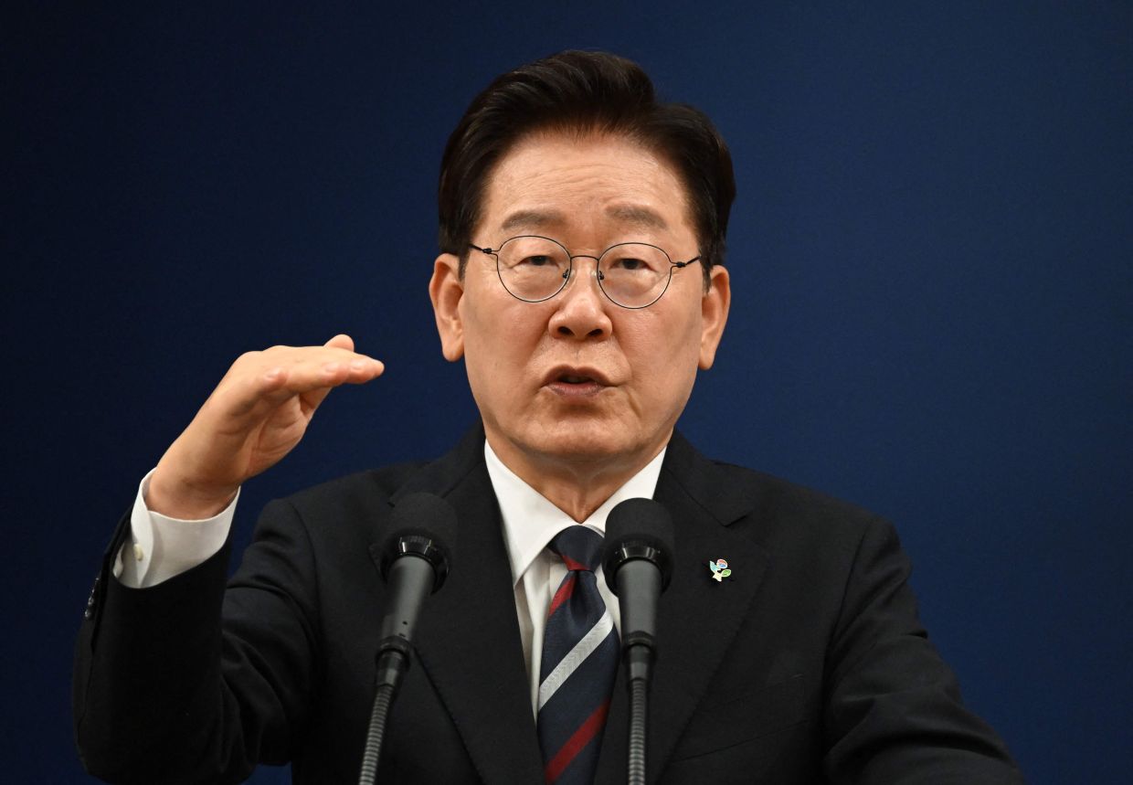 South Korean President Lee's approval rating drops below 50% for first time since taking office