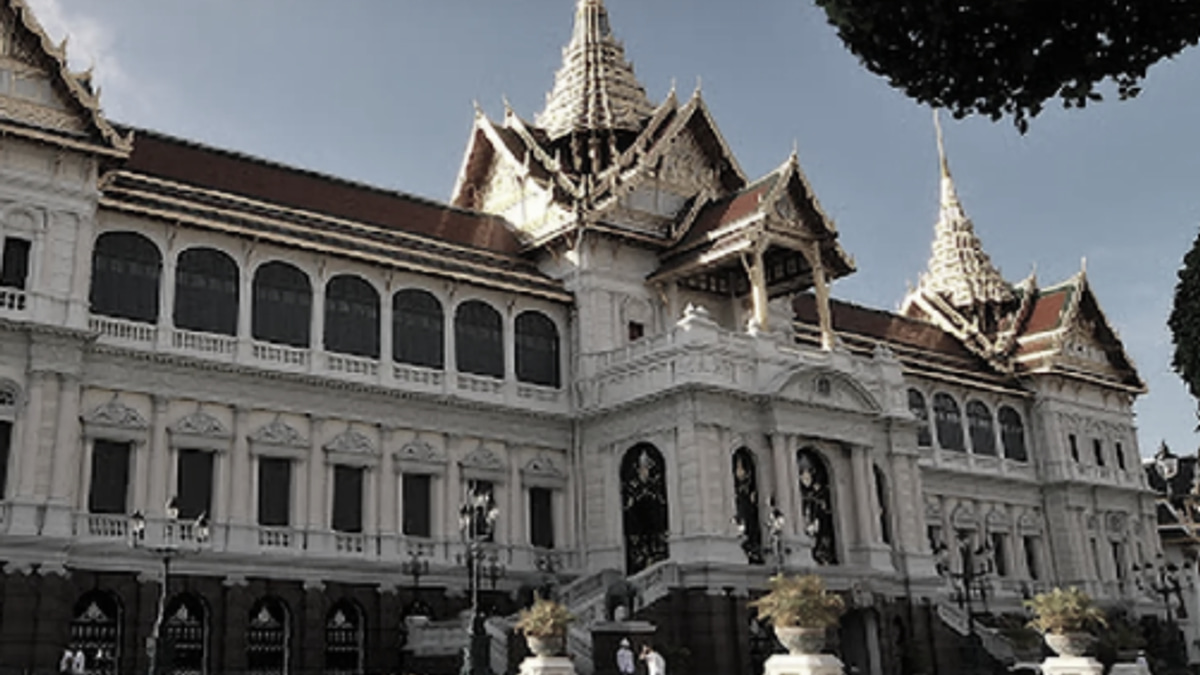 Thai Man Jailed 18 Months for Royal Defamation over Facebook Comment