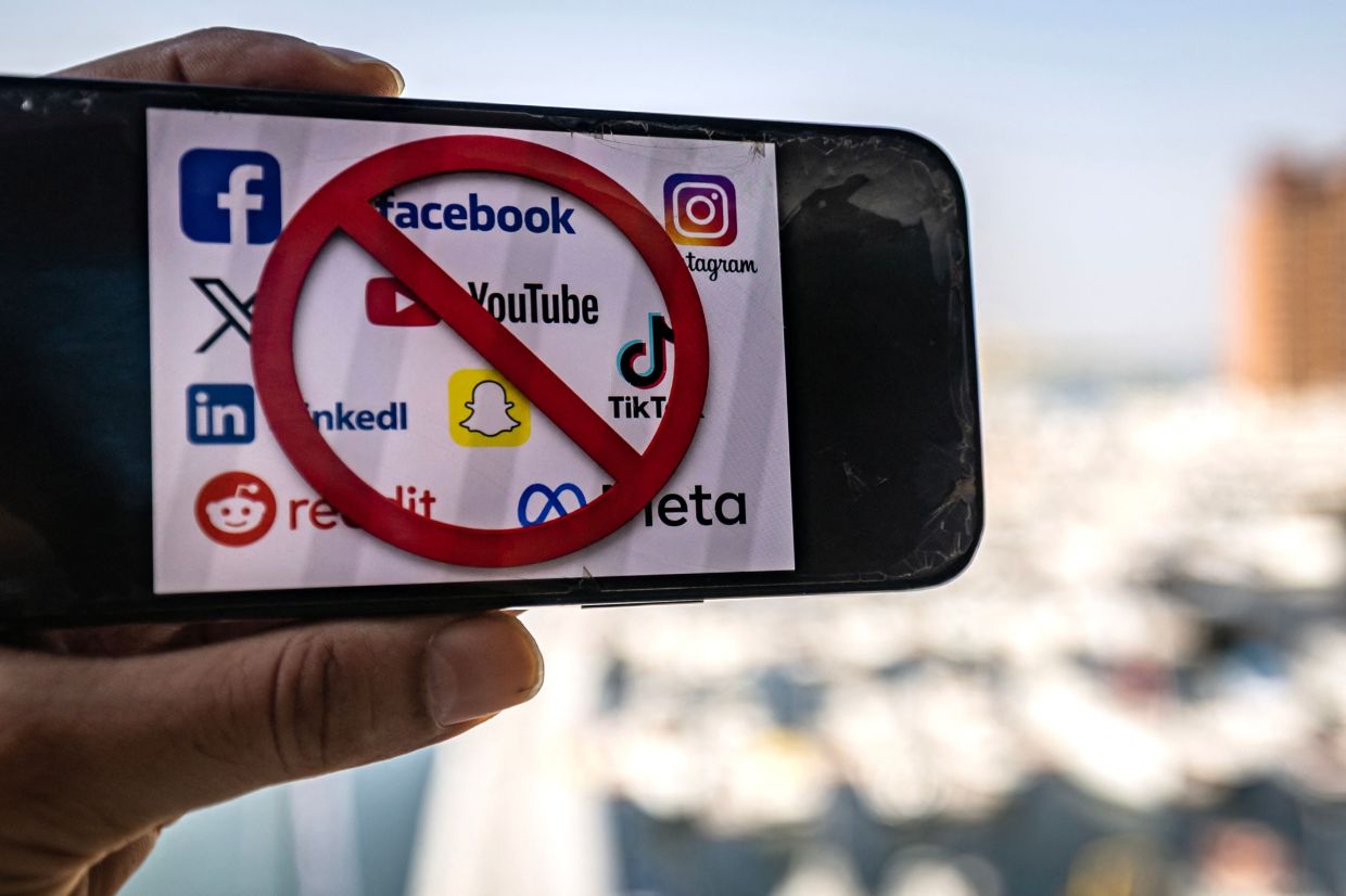 UAE Joins Global Crackdown on Teen Social Media Use with Under-15 Ban