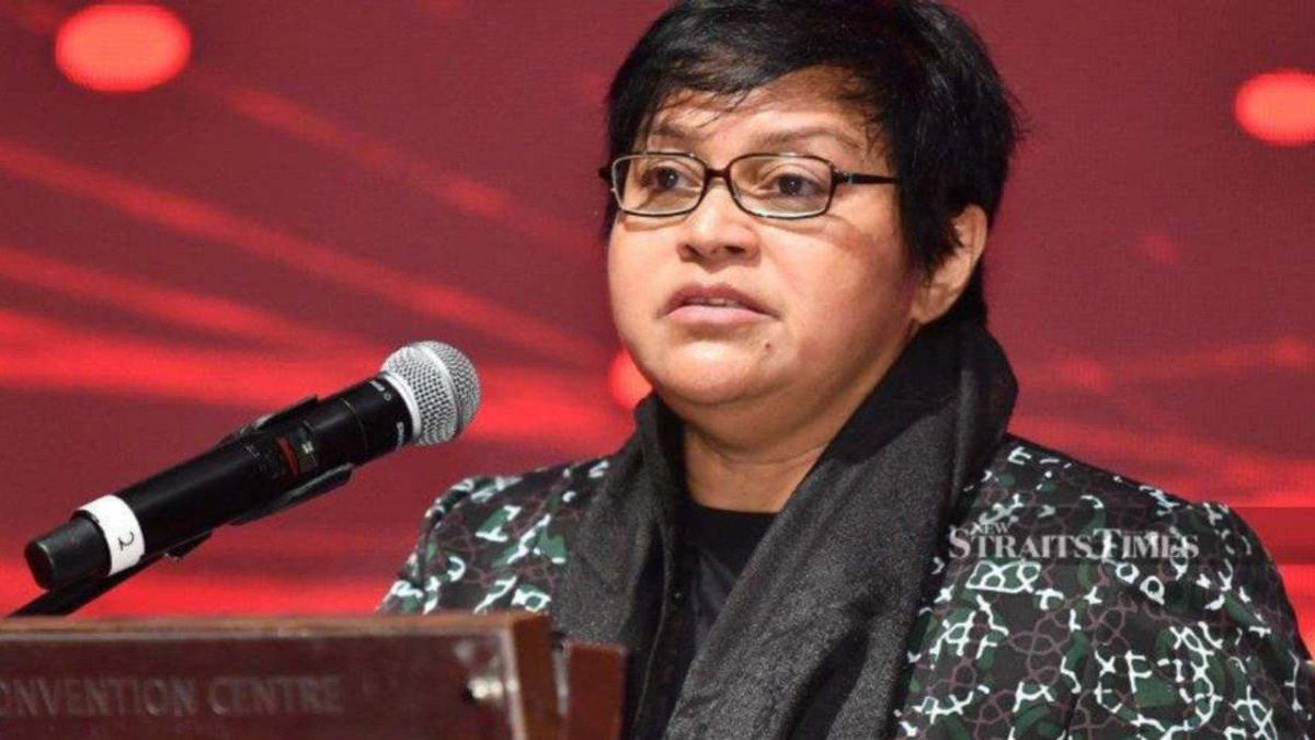 Johor Coalition Talks Must Wait Until Election Results Are In, Says Azalina