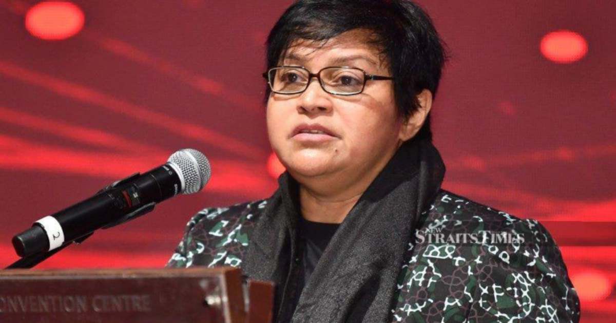 Johor Coalition Talks Must Wait Until Election Results Are In, Says Azalina